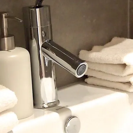 Royal Way Snug - Old Town